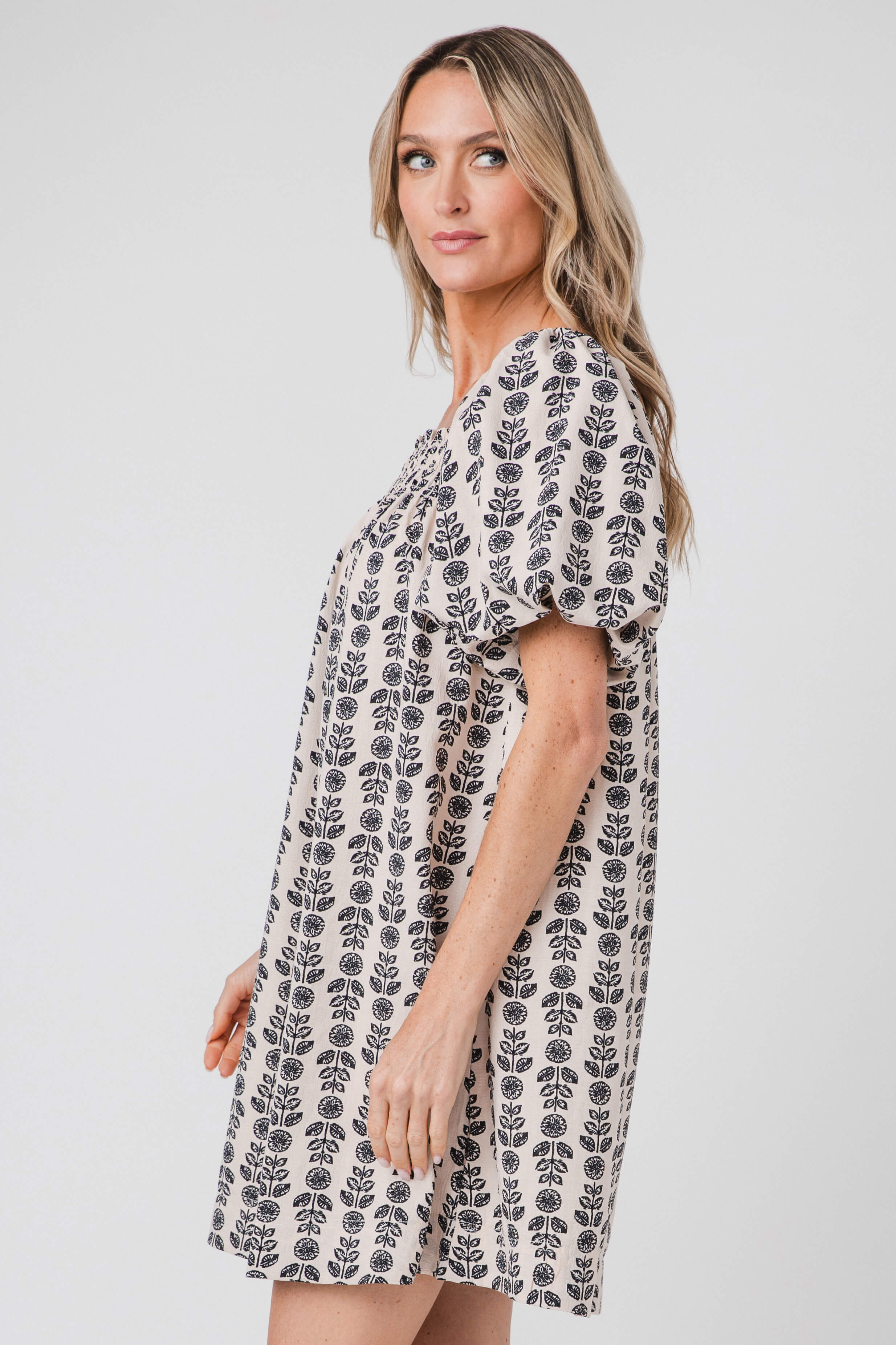 Gigio Printed Smocked Square Neck Dress